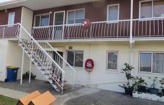 8/773 Beach Road, Browns Bay