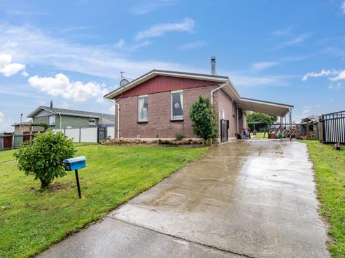 73 Dunbeath Crescent, Kew