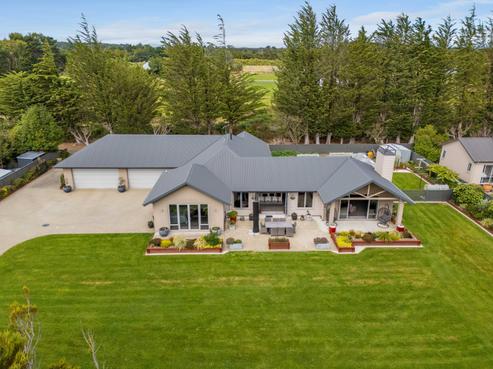 47 Matua Grove, Otatara