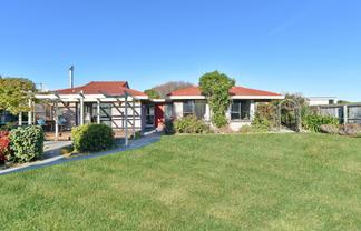 32 Millstream Drive, LINCOLN