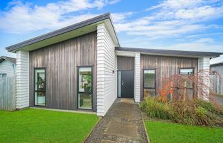 18 Len Ireland Drive, Huapai