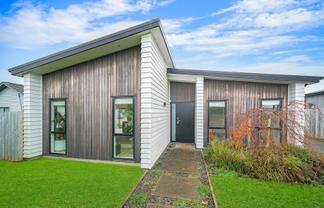 18 Len Ireland Drive, Huapai