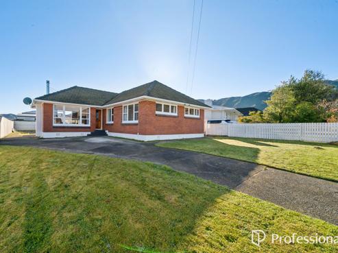 38 Russell Road, Wainuiomata