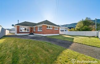 38 Russell Road, Wainuiomata