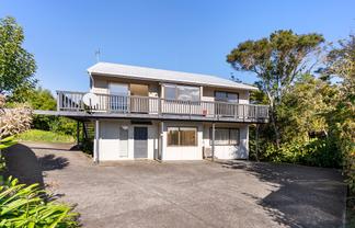 111 Stott Avenue, Birkdale