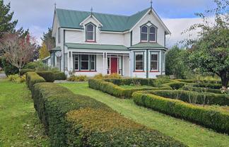 74 Riverbank Road, Inch Clutha
