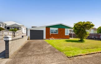11 Victoria Street, Hawera