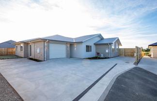 19A Silverwood Lane, Leamington