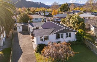 8 Snell Grove, Clouston Park