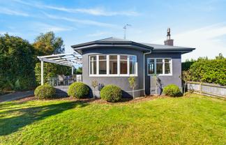 131 Main Road, Clive
