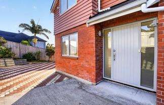 216 Alec Craig Way, Gulf Harbour