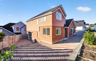 216 Alec Craig Way, Gulf Harbour
