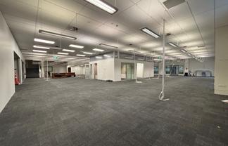 Large Office near the Airport with Ample Parking 