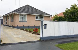 31 Fenchurch Street, Redwood