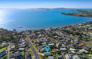 4 Mariners Grove, Algies Bay