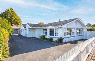 104 Poaka Avenue, Dinsdale