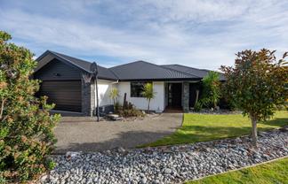 20 Pine Crest Drive, Richmond