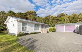 856A Hokio Beach Road, Hokio Beach