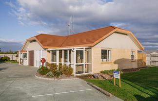 6 Foxtail Fern, Kelvin Grove