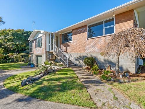 15 Clifton Drive, Waitara