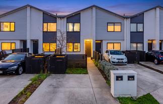 30 Biplane Street, Takanini