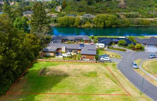 11 Stevenson Way, Rangatira Park