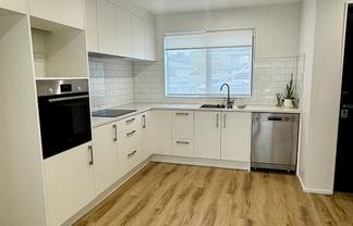 7/25 Vodanovich Road, Te Atatu South