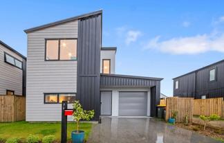 76 Jacks Landing Drive, Hamilton Lake