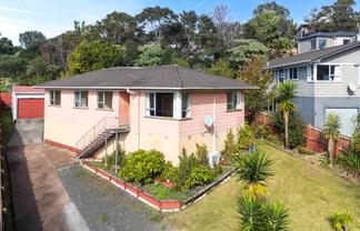 18 Zingaro Place, Massey