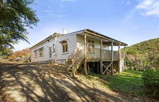 8 Mount Cecil Road, Moonshine Valley