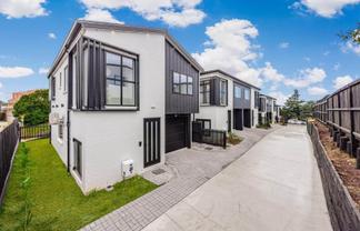 9 Chardi Kala Way, Papatoetoe