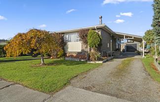 65 Kilmarnock Avenue, Strathern