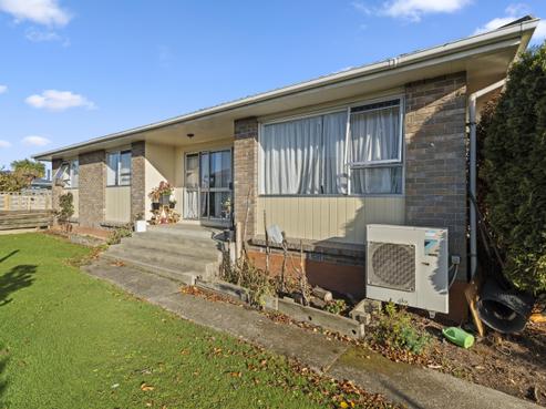 65 Kilmarnock Avenue, Strathern