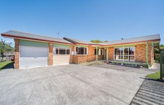 Manawatu / Whanganui - Address withheld