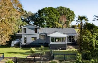 1939 South Road, Pitone
