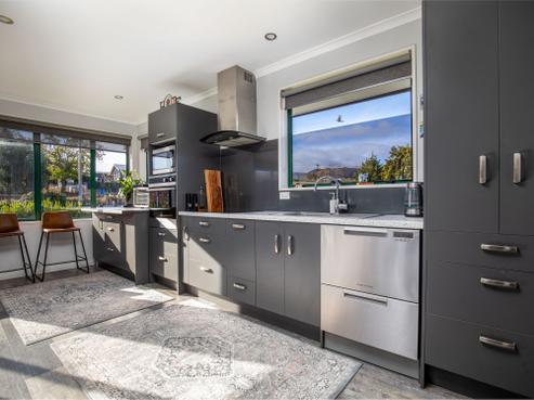 7 Ladysmith Road, Roxburgh East