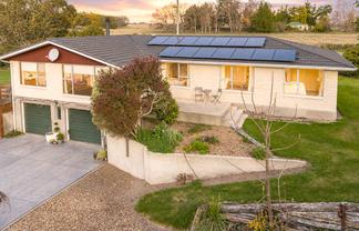 1632 Cust Road, Cust