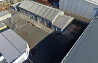 Functional Middelton Warehouse + Gantry Crane