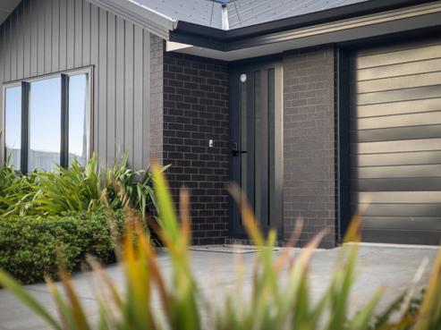 27 Quinn Crescent, Woodend