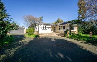 52 Enderley Avenue, Enderley