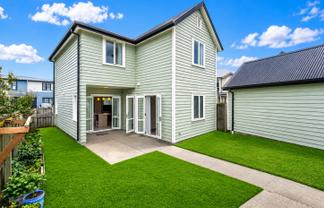 4 Saddleback Crescent, Papakura