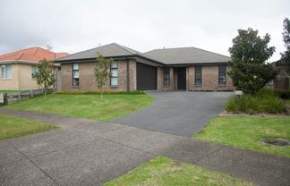 7 Tarn Close, Pyes Pa