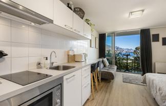 102/4 Lake Avenue, Frankton