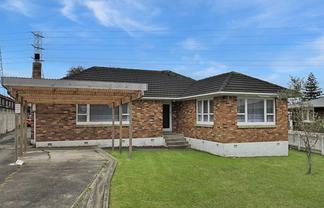 1/2 Vera Road, Te Atatu South