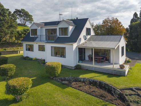 373 Esdaile Road, Whakamarama