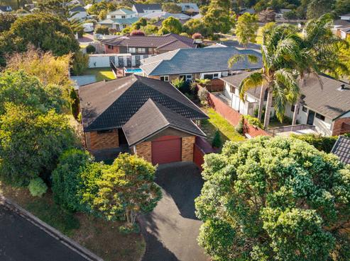 26 Settlers Grove, Orewa