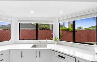 26 Settlers Grove, Orewa