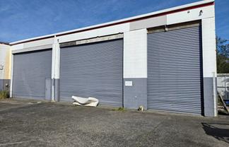 High Stud + 3 Roller Doors Warehouse