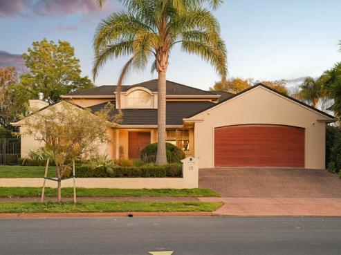 18 Raungawari Drive, Huntington
