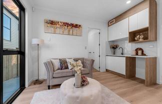 130 McQuoids Road, Flat Bush
